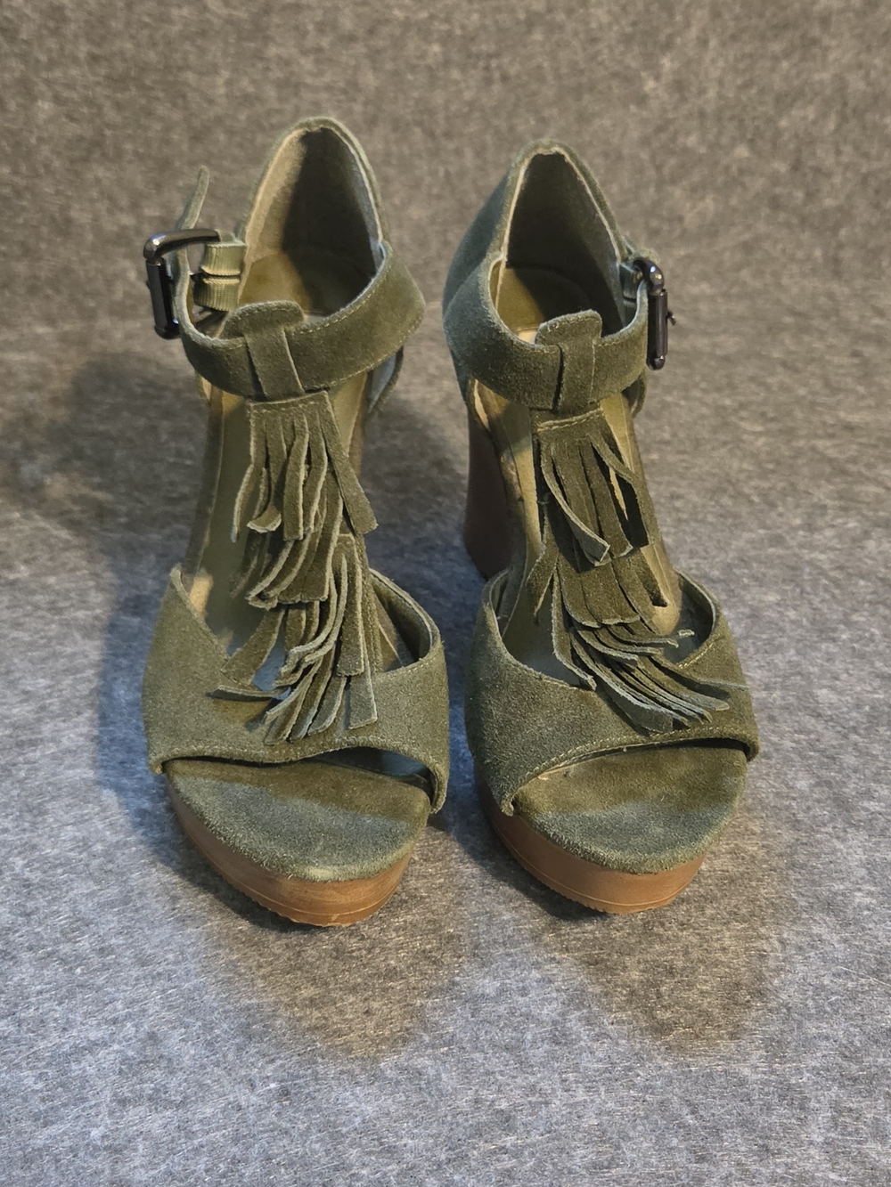 Steve Madden Olive Green Suede Fringe Wedge Sandals